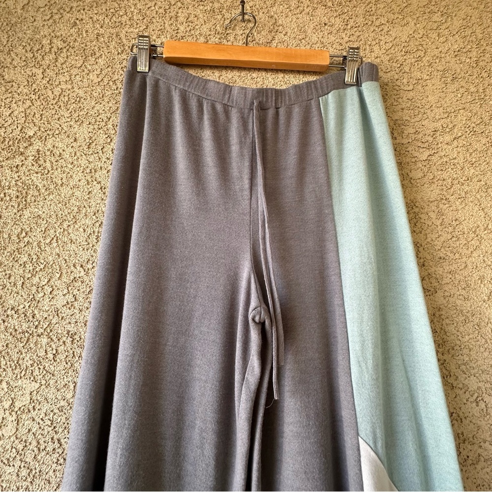 Hummingbird Gray Knit Joggers color block - Picture 2 of 5